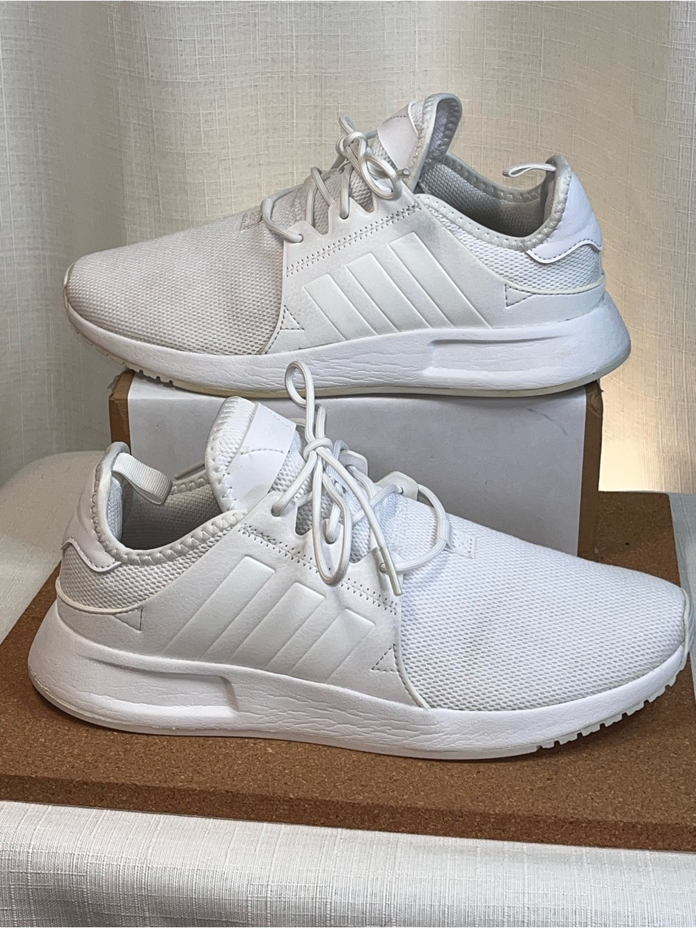 adidas Originals Swift Run White Sneakers — Men’s 6.5 / Fits Women’s 8.5